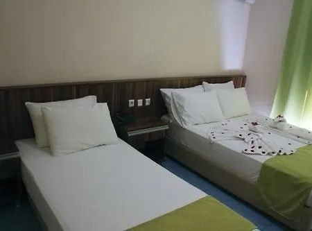 Vela ホテル マルマリス